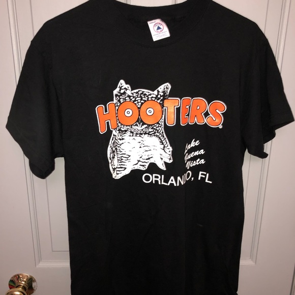 Hooters Other - Hooters Tee-Shirt